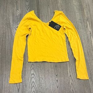 NWT Chaser Yellow Long Sleeve Scoop Neck Cropped T-Shirt Size S